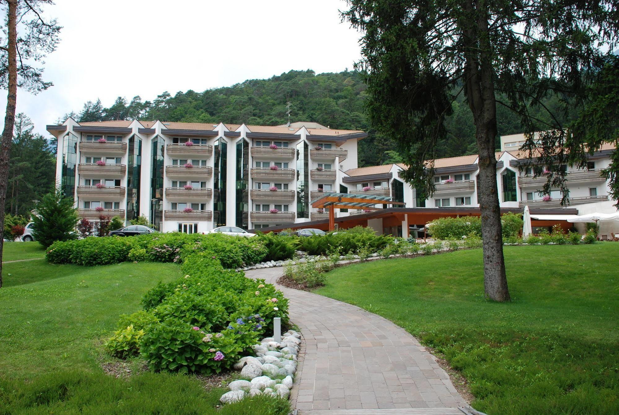 Grand Hotel Terme Di Comano Comano Terme Buitenkant foto